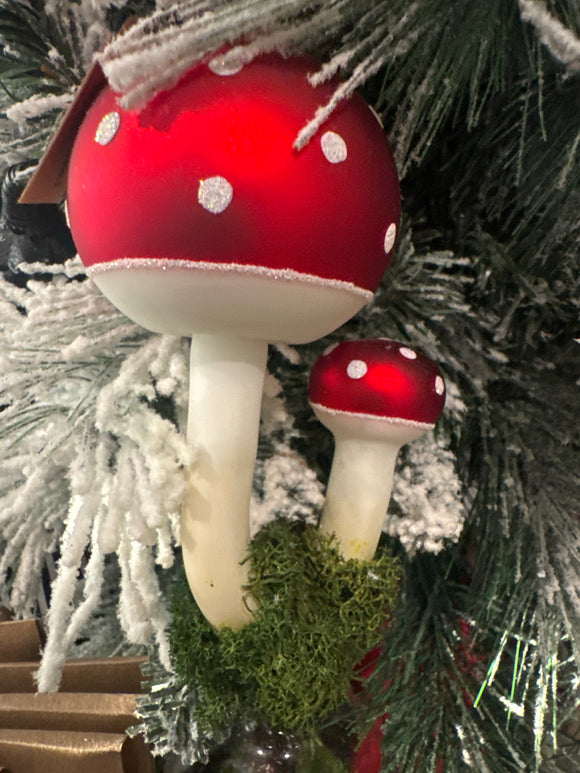 Holiday Tree Ornament - Magic Mushroom - Amanita muscaria - Blown Glass and Glitter