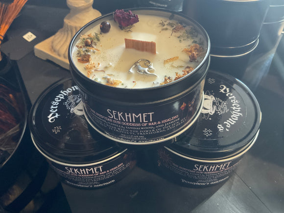 Sekhmet Candle- 8oz 100% Soy - Wood Wick - Crystals & Essential Oils
