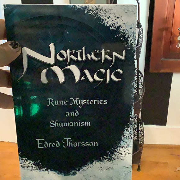 Northen Magic - Rune Mysteries And Shamanism By Edred Thorsson