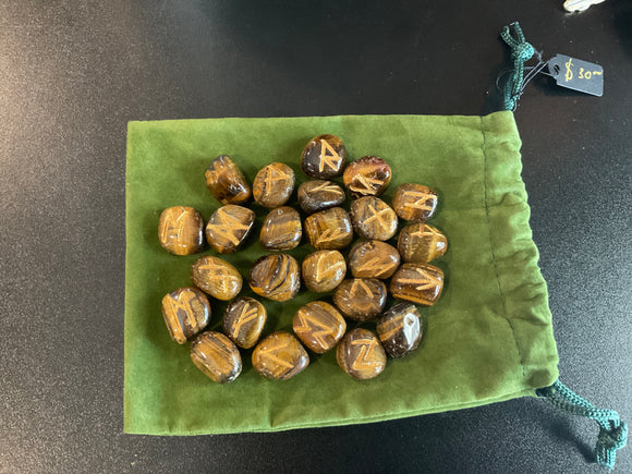 Rune Set Tiger’s Eye