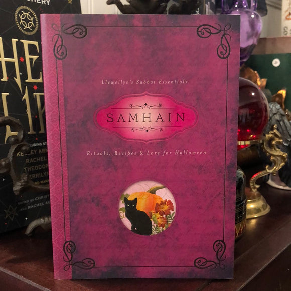 Llewellyn’s Sabbat Essentials - SAMHAIN