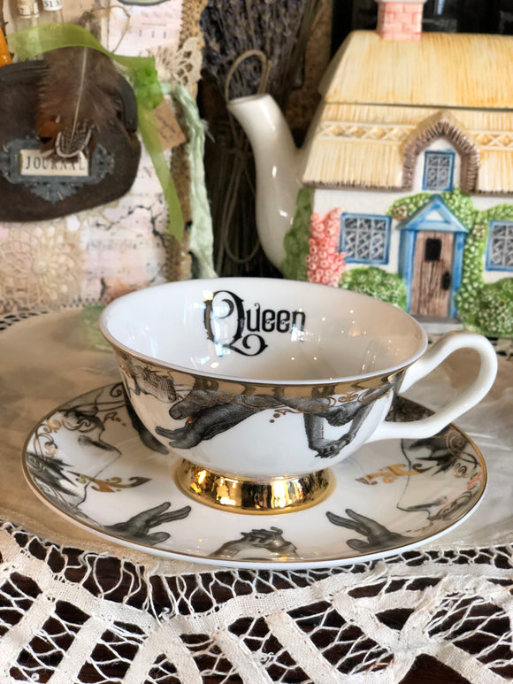 QUEEN - Fine China Curiosity Teacup & Saucer Set