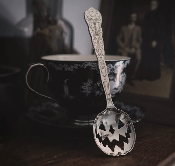 Haunted Hallows Tea Spoon - Lively Ghosts