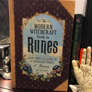The Modern Witchcraft Guide to Runes By Judy Ann Nock