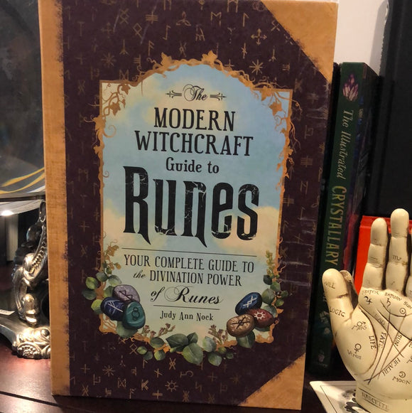 The Modern Witchcraft Guide to Runes By Judy Ann Nock